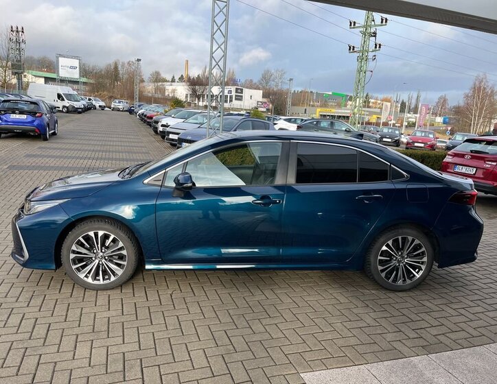 Toyota Corolla Sedan 1,5 l 92 kw
