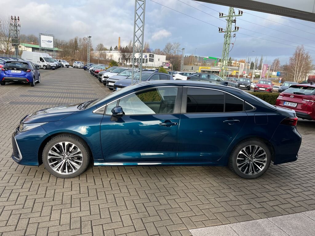 Toyota Corolla Sedan 1,5 l 92 kw