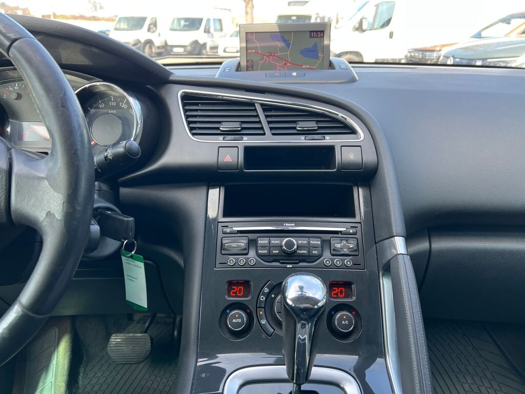 Peugeot 3008 MPV 2,0 l 120 kw