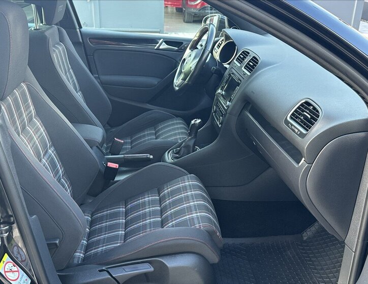 Volkswagen Golf Hatchback 2,0 l 155 kw