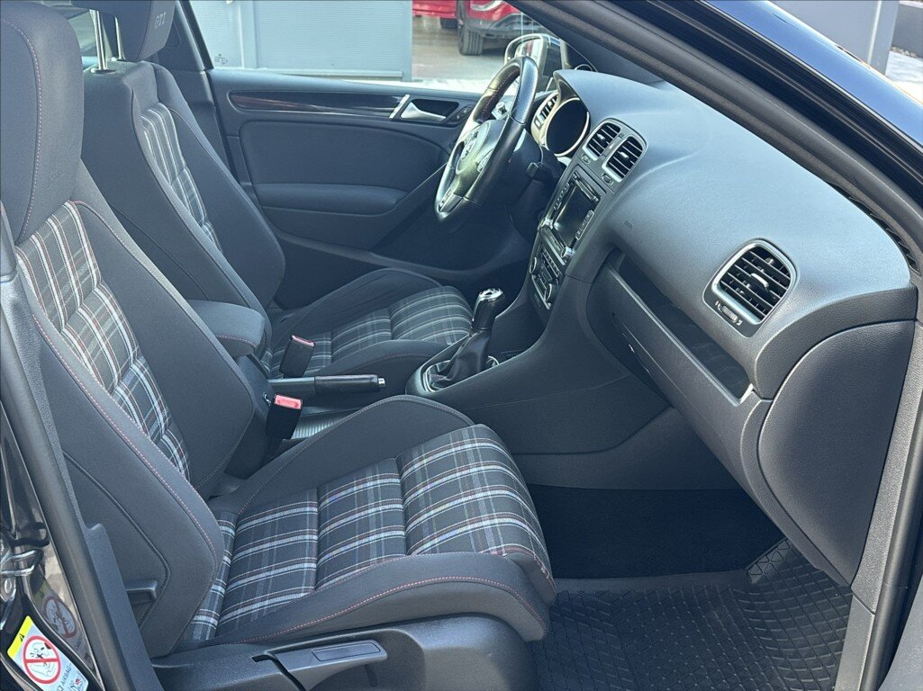 Volkswagen Golf Hatchback 2,0 l 155 kw