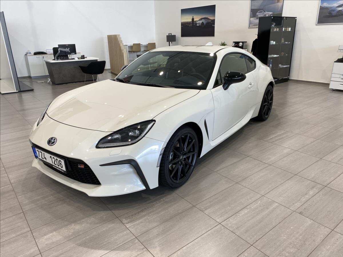 Toyota GR86