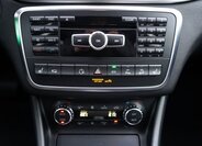 Mercedes-Benz GLA 32
