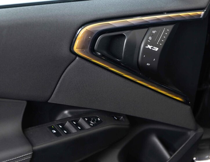 BMW X3 SUV / Terénní 2,0 l 145 kw