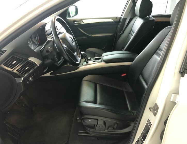 BMW X6 Kombi 3,0 l 180 kw