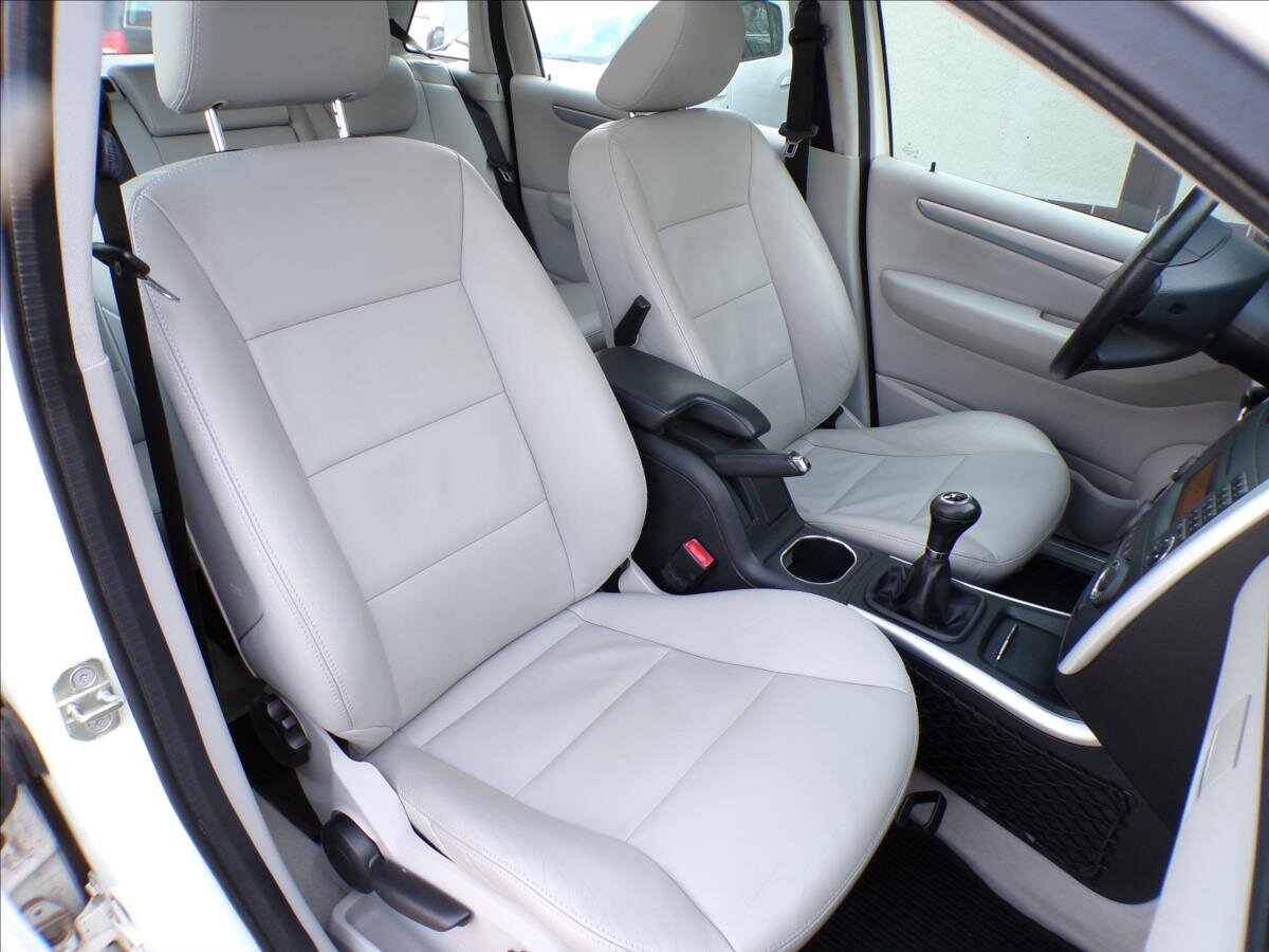 Mercedes-Benz Třídy B Kombi 2,0 l 100 kw