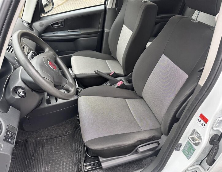 Fiat Sedici Hatchback 1,6 l 88 kw