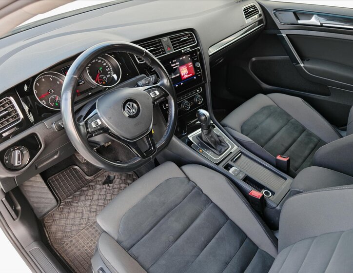 Volkswagen Golf Kombi 1,5 l 96 kw