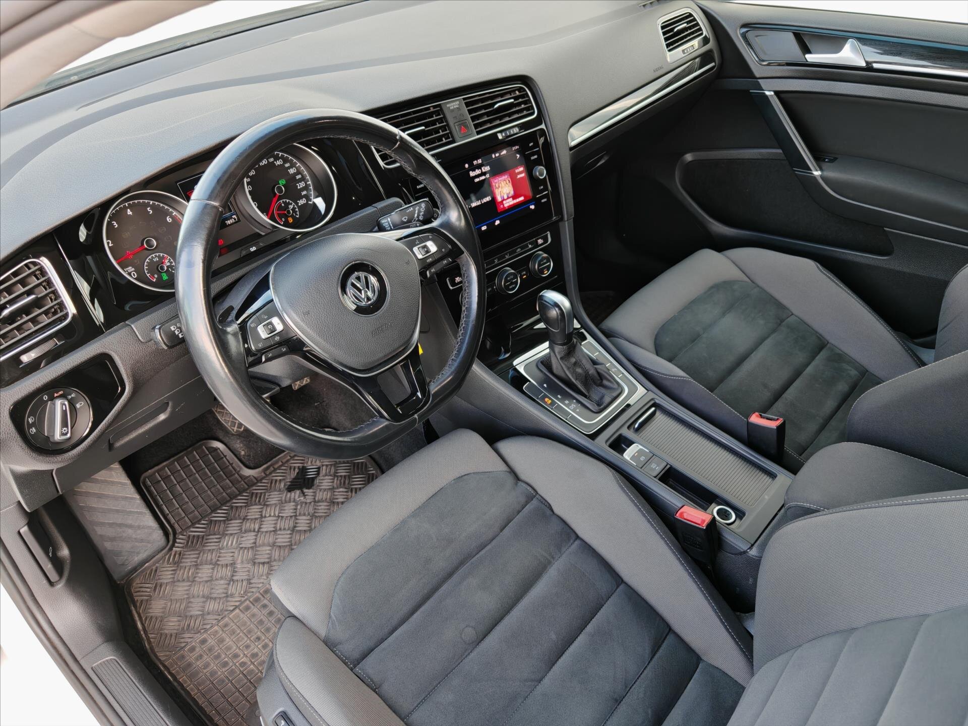 Volkswagen Golf Kombi 1,5 l 96 kw