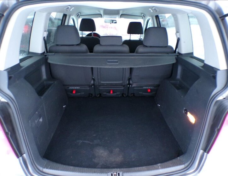 Volkswagen Touran Kombi 1,4 l 103 kw