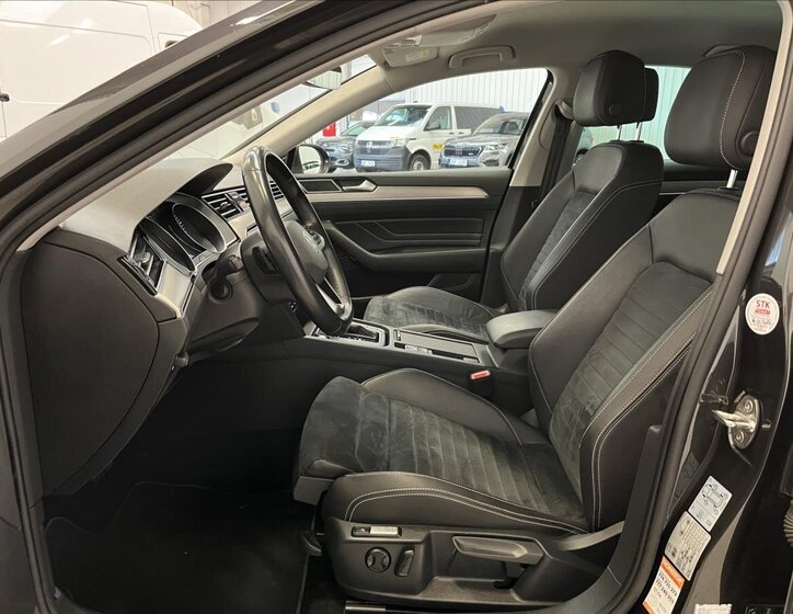 Volkswagen Passat Sedan / Limuzína 1,5 l 110 kw