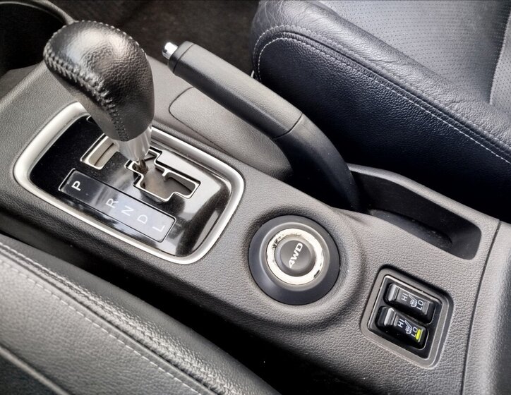 Mitsubishi Outlander SUV 2,3 l 110 kw