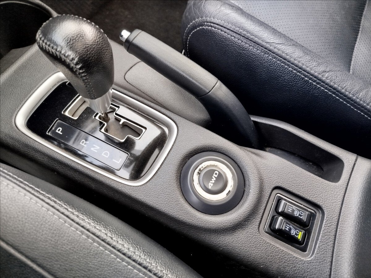 Mitsubishi Outlander SUV 2,3 l 110 kw