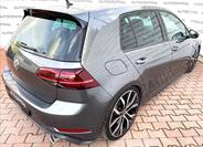Volkswagen Golf 9
