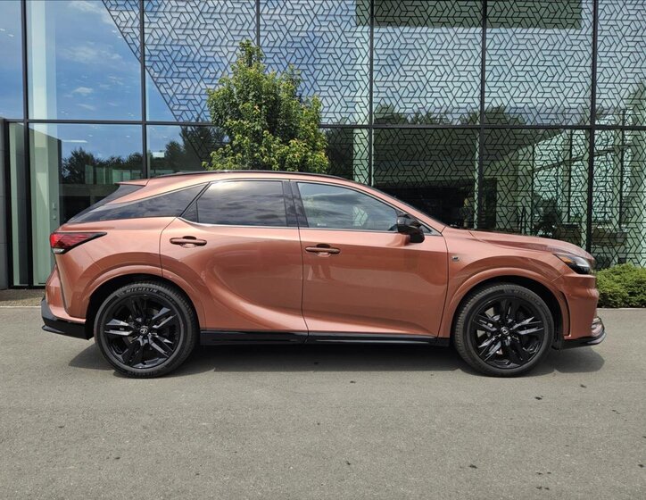 Lexus RX 500h SUV / Terénní 2,4 l 273 kw