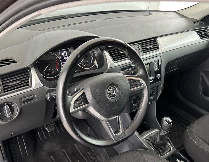 Škoda Rapid Liftback 1,2 l 81 kw