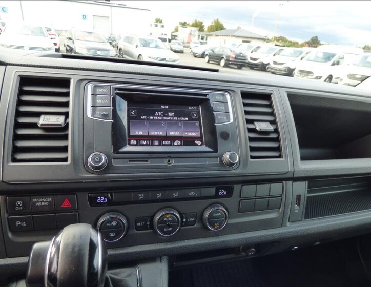 Volkswagen Caravelle MPV 2,0 l 110 kw