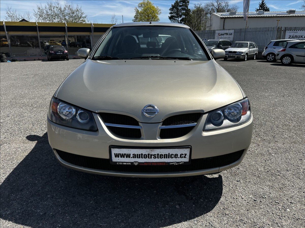 Nissan Almera Hatchback 1,5 l 72 kw