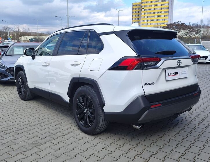 Toyota RAV4 SUV / Terénní 2,0 l 129 kw