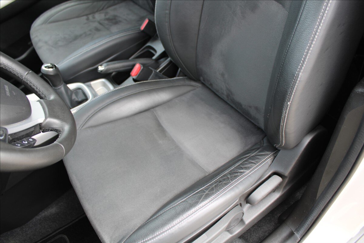 Suzuki Vitara SUV / Terénní 1,6 l 88 kw