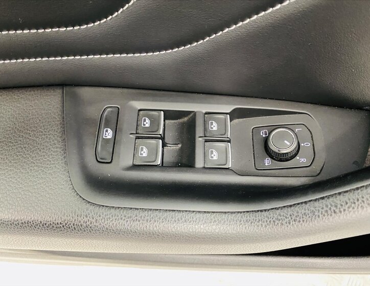 Volkswagen Passat Kombi 2,0 l 206 kw