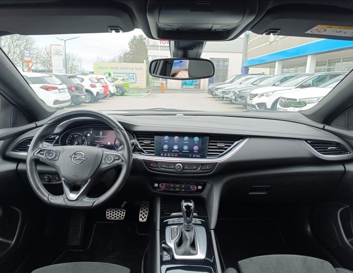 Opel Insignia Liftback 2,0 l 169 kw