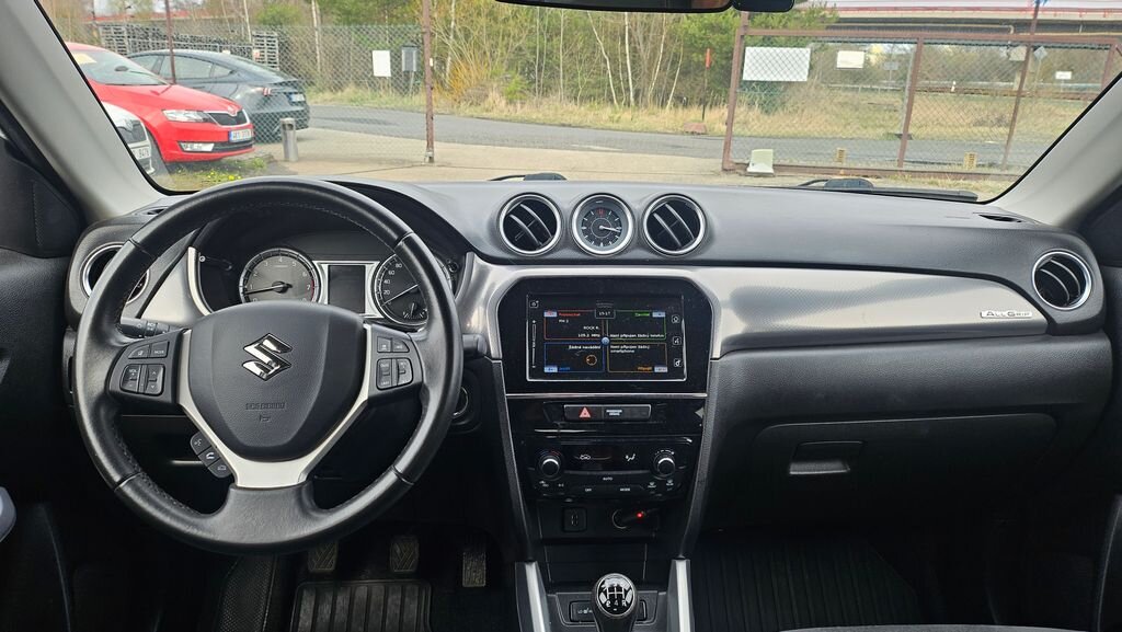 Suzuki Vitara SUV / Terénní 1,6 l 88 kw