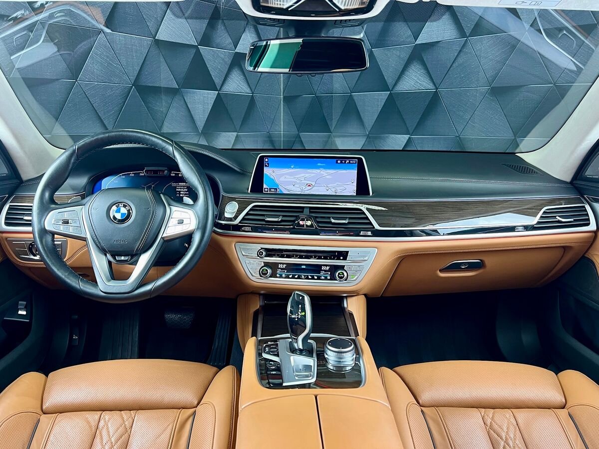 BMW Řada 7 Sedan / Limuzína 3,0 l 250 kw