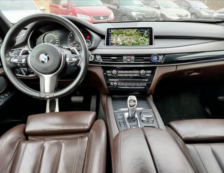 BMW X5 SUV 3,0 l 280 kw