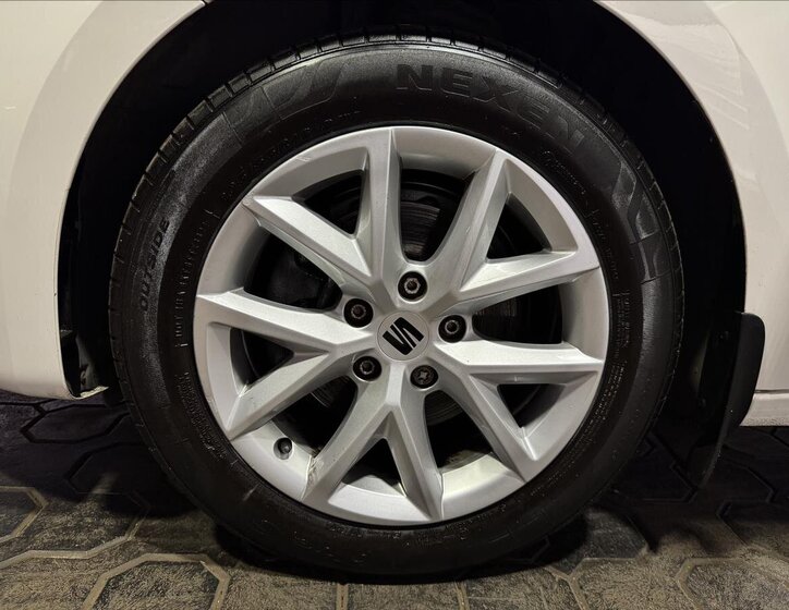 Seat Leon Hatchback 1,5 l 96 kw