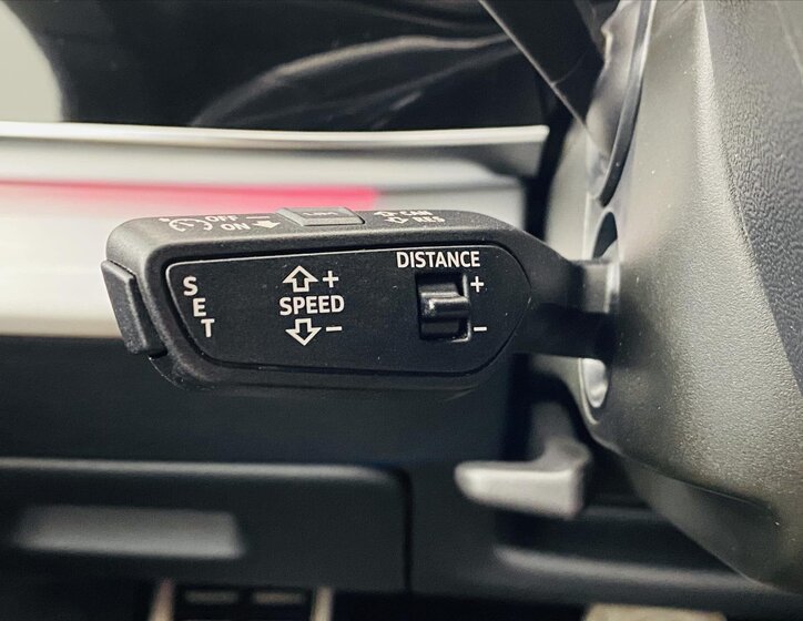 Audi Q8 SUV / Terénní 3,0 l 210 kw