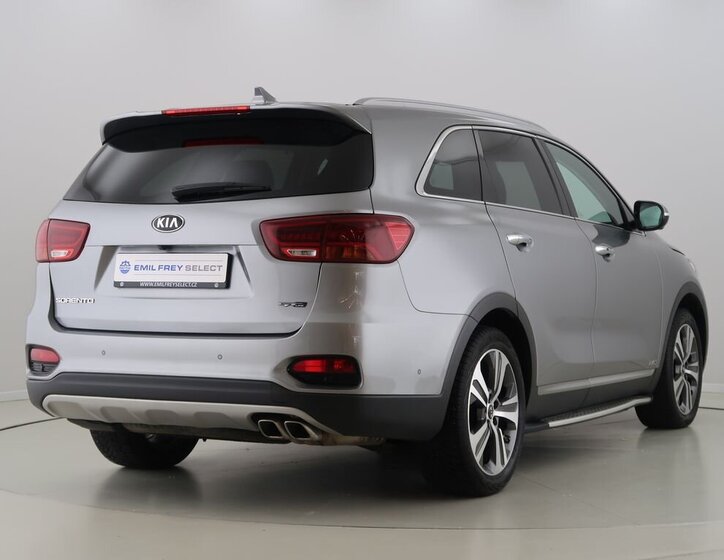 KIA Sorento 5