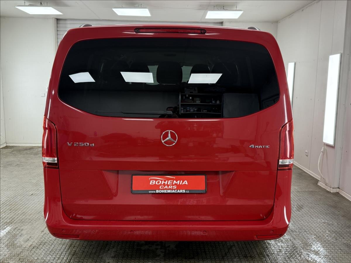 Mercedes-Benz Třídy V MPV 2,1 l 140 kw