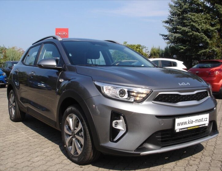 KIA Stonic SUV 1,2 l 58 kw