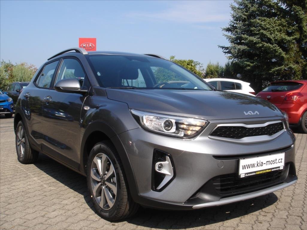 KIA Stonic SUV 1,2 l 58 kw