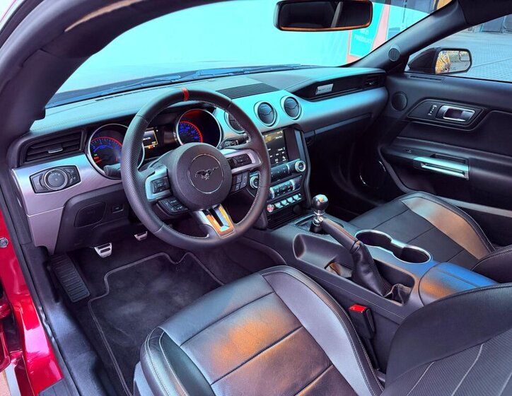 Ford Mustang Kupé 5,0 l 331 kw