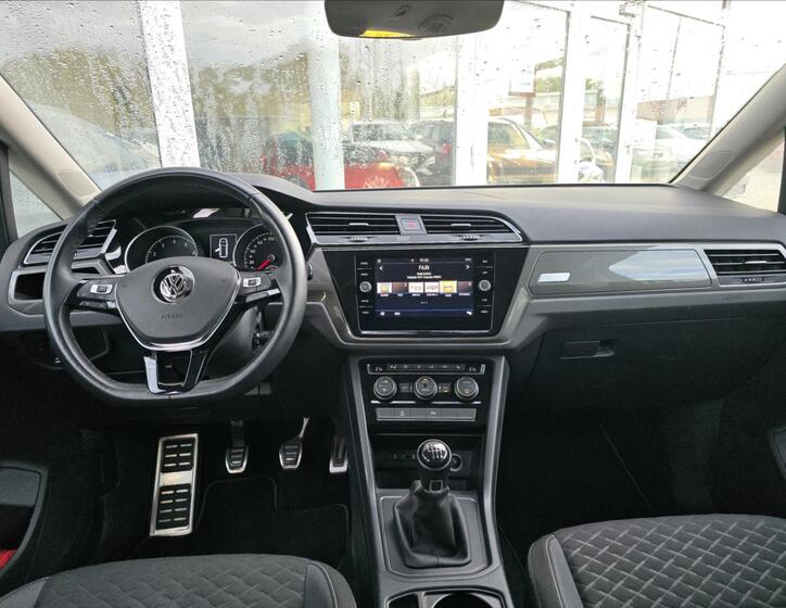 Volkswagen Touran 14