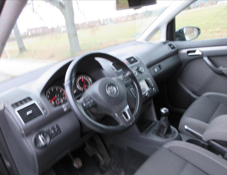 Volkswagen Touran Kombi 1,4 l 103 kw