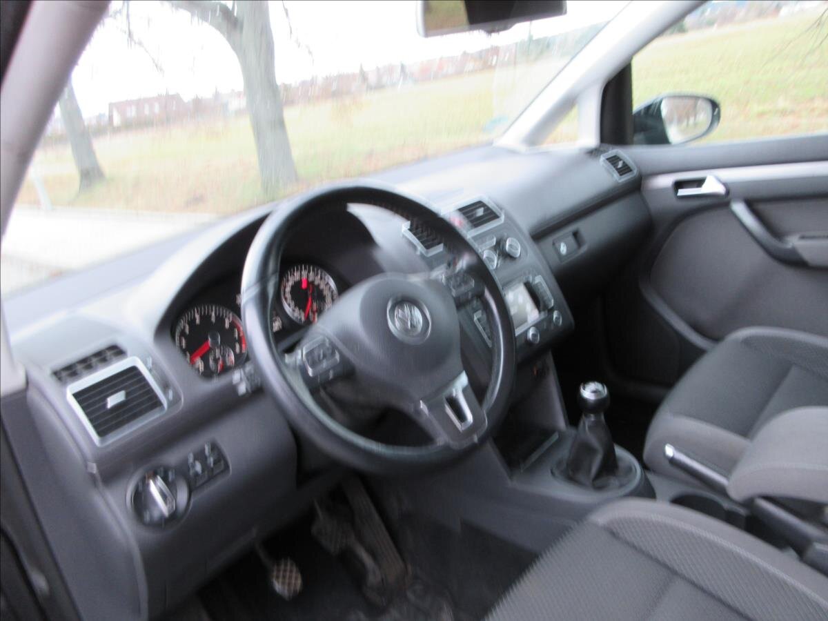 Volkswagen Touran Kombi 1,4 l 103 kw