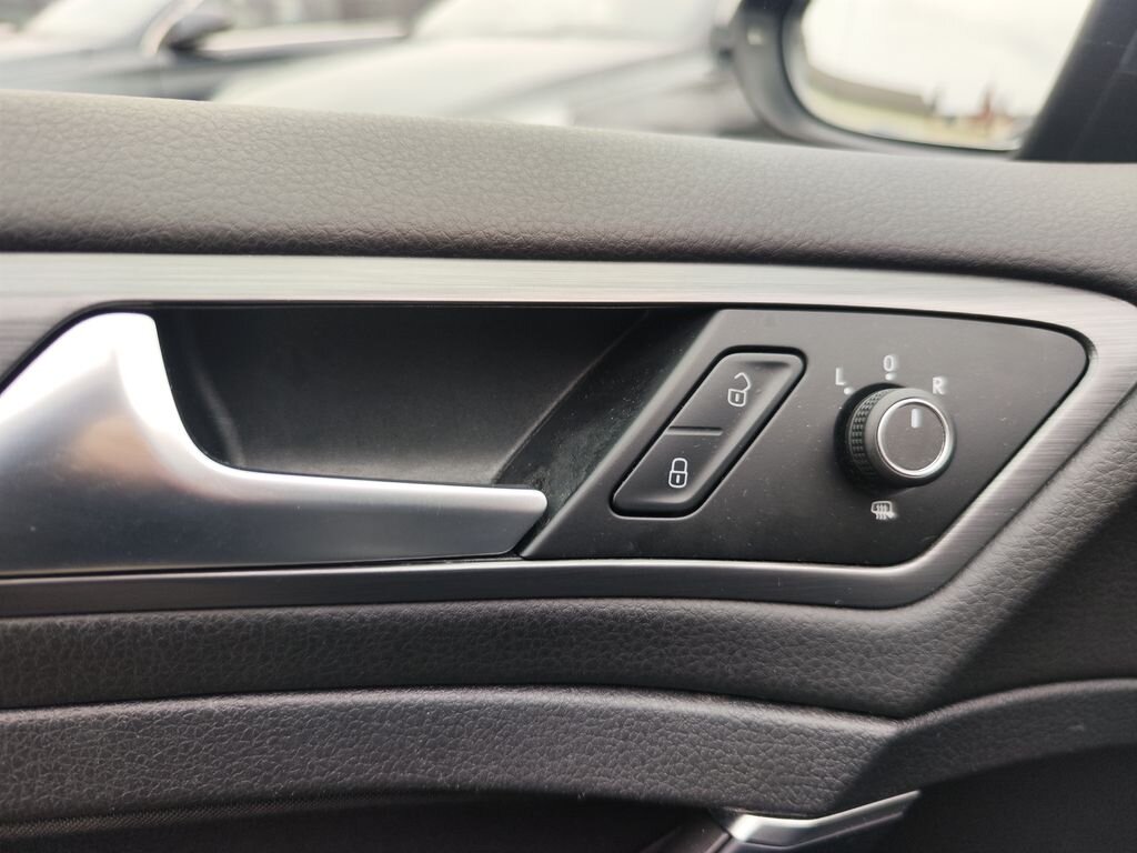 Volkswagen Golf Kombi 999,0 85 kw