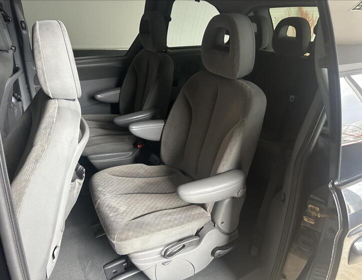 Chrysler Voyager 11