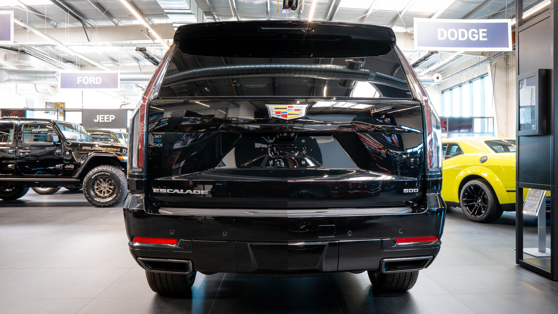 Cadillac Escalade SUV 6,2 l 313 kw