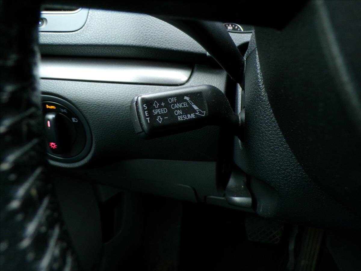 Seat Alhambra Kombi 2,0 l 125 kw