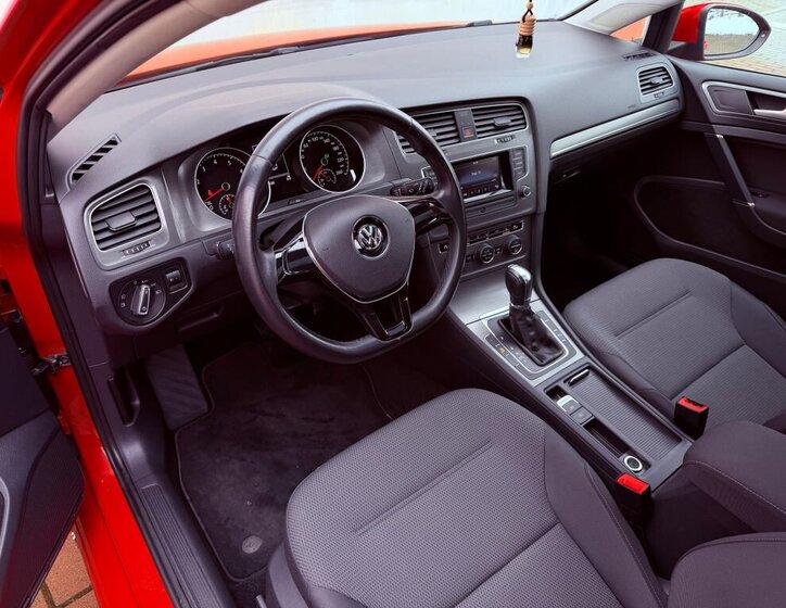 Volkswagen Golf Hatchback 1,2 l 77 kw