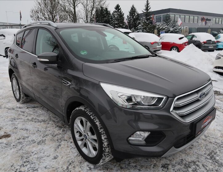 Ford Kuga SUV 1,5 l 110 kw