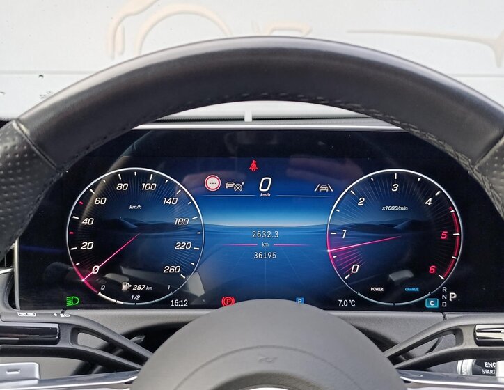 Mercedes-Benz Třídy E Sedan 2,0 l 145 kw