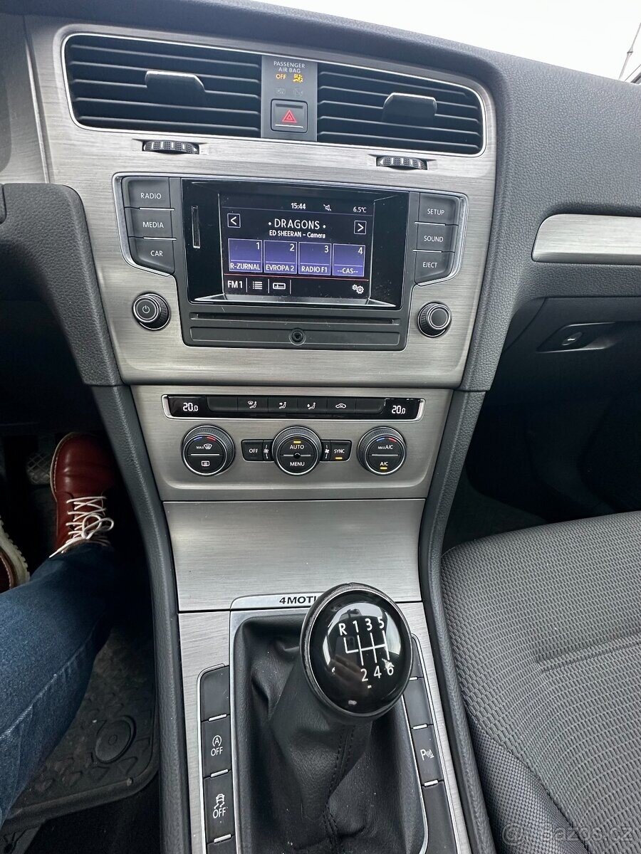 Volkswagen Golf Kombi 1,6 l 77 kw