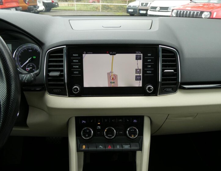 Škoda Karoq SUV / Terénní 1,6 l 85 kw