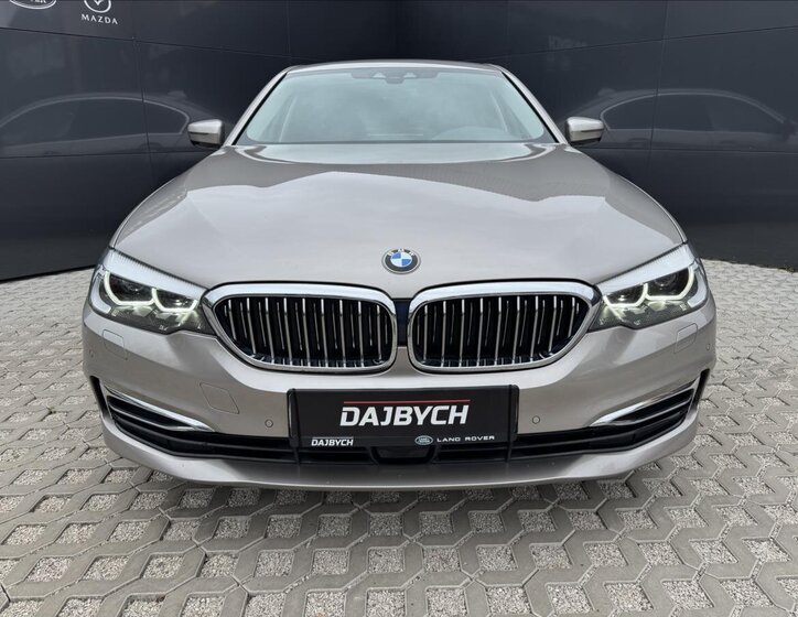BMW Řada 5 Sedan / Limuzína 2,0 l 185 kw