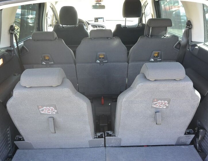 Peugeot 5008 MPV 1,6 l 88 kw